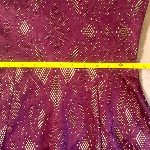 Renee C Shiloe Texture Knit Dress Womens XSP Purple Cut Out Design Lined Twirl - Picture 8 of 13